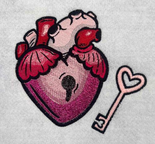 heart lock applique embroidery design